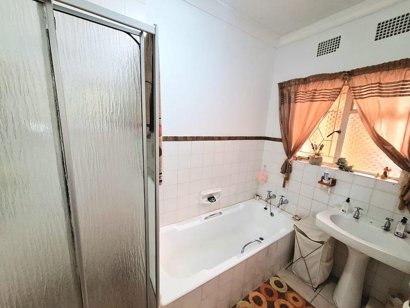 3 Bedroom Property for Sale in Flamwood North West